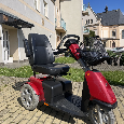 Invalidní skútr-elektrická tříkolka