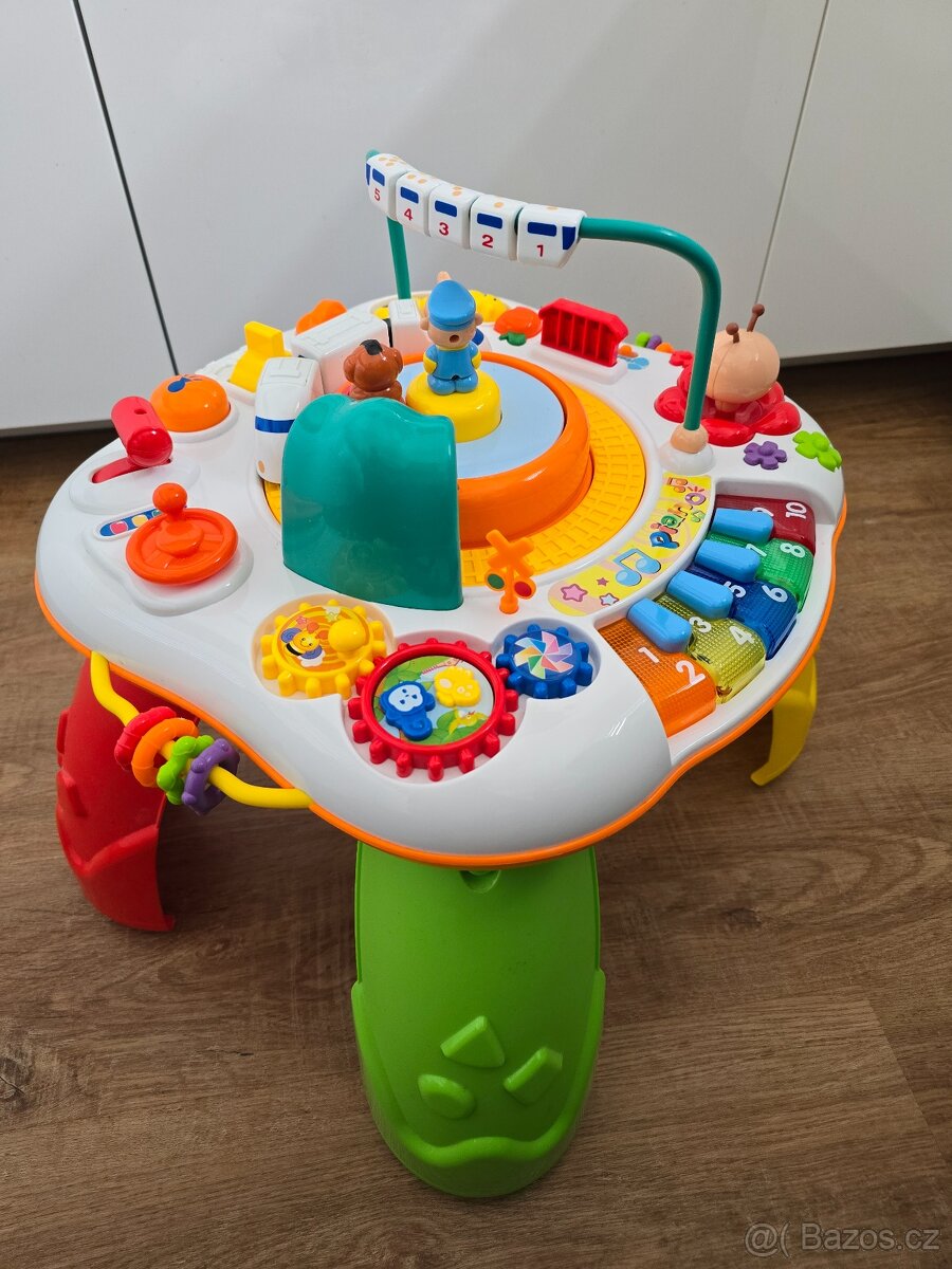 Mluvící a hrající stoleček New Baby s jezdícím vláčkem