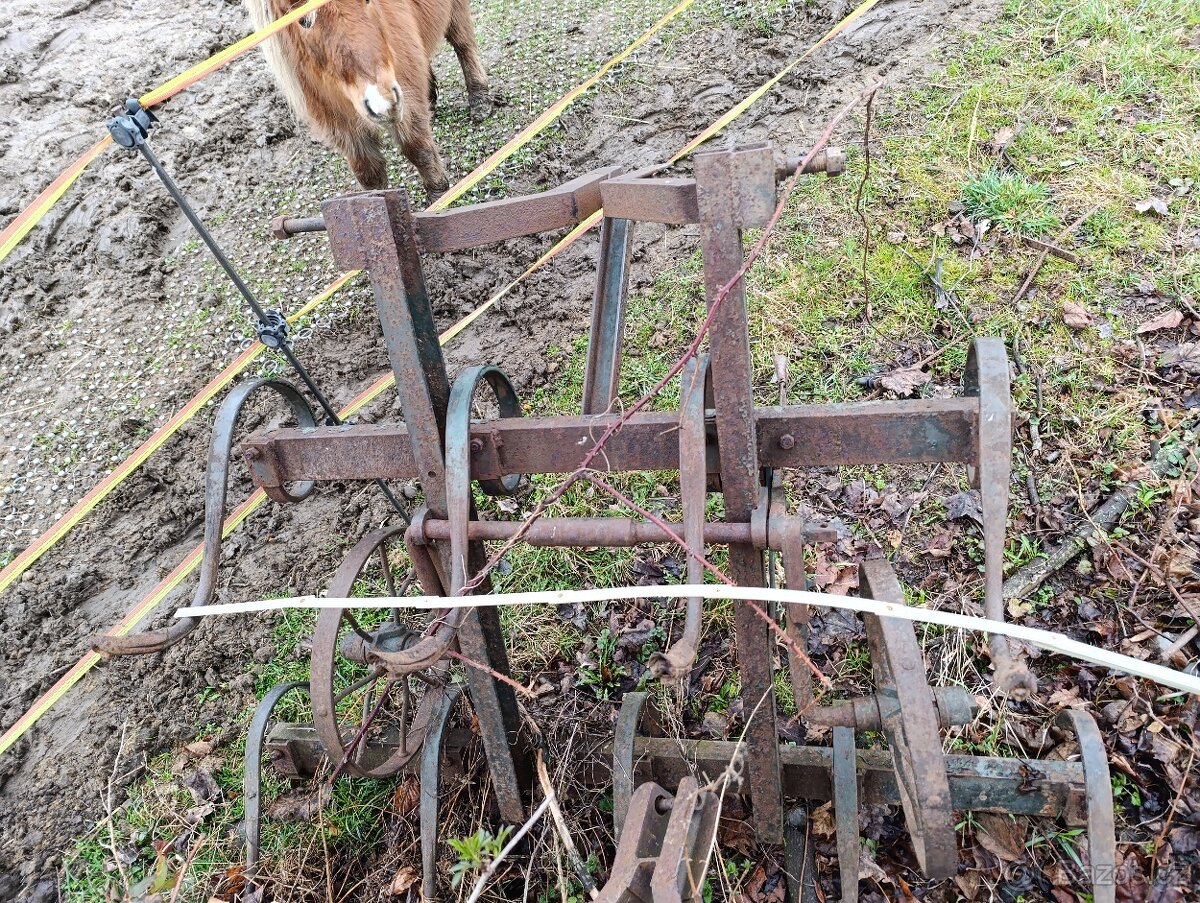 Věci za traktor