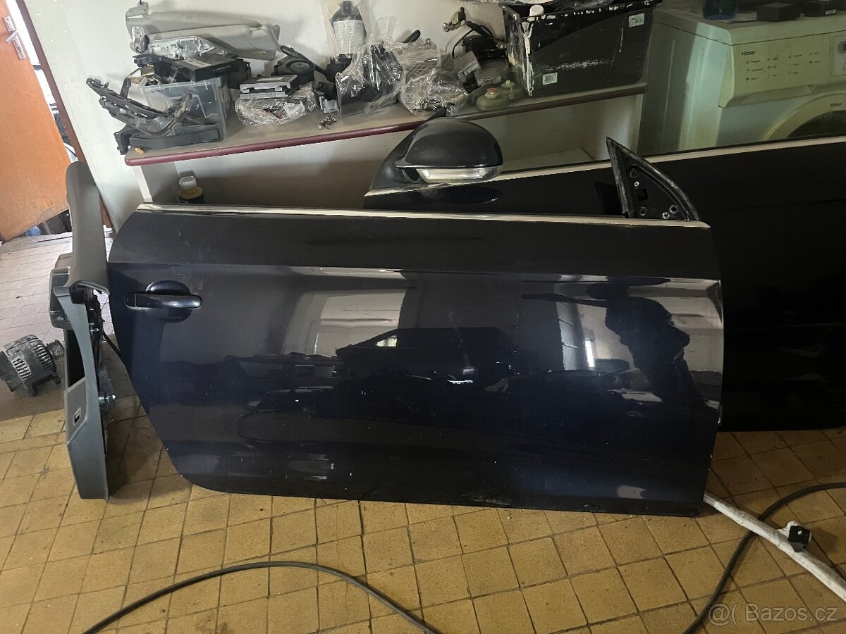 Volkswagen Eos přední dveře