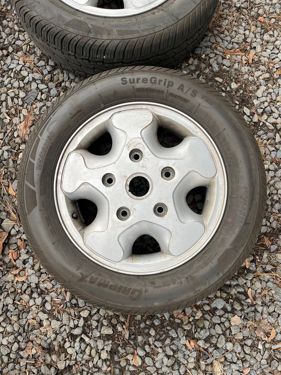 Alu kola Ford transit