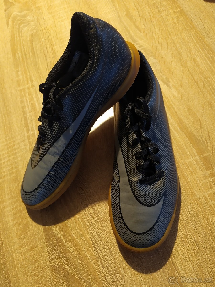 Sálové boty NIKE