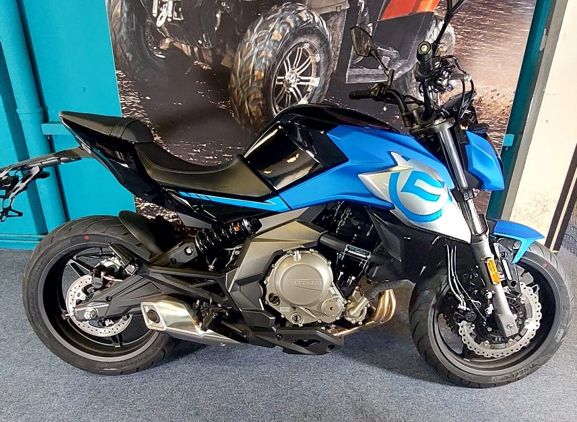 CFMOTO 650NK 2022