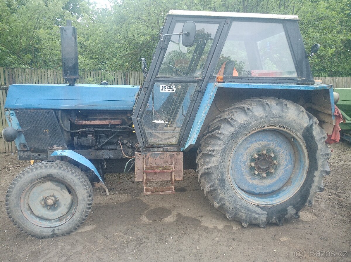 Zetor 8011 bez SPZ