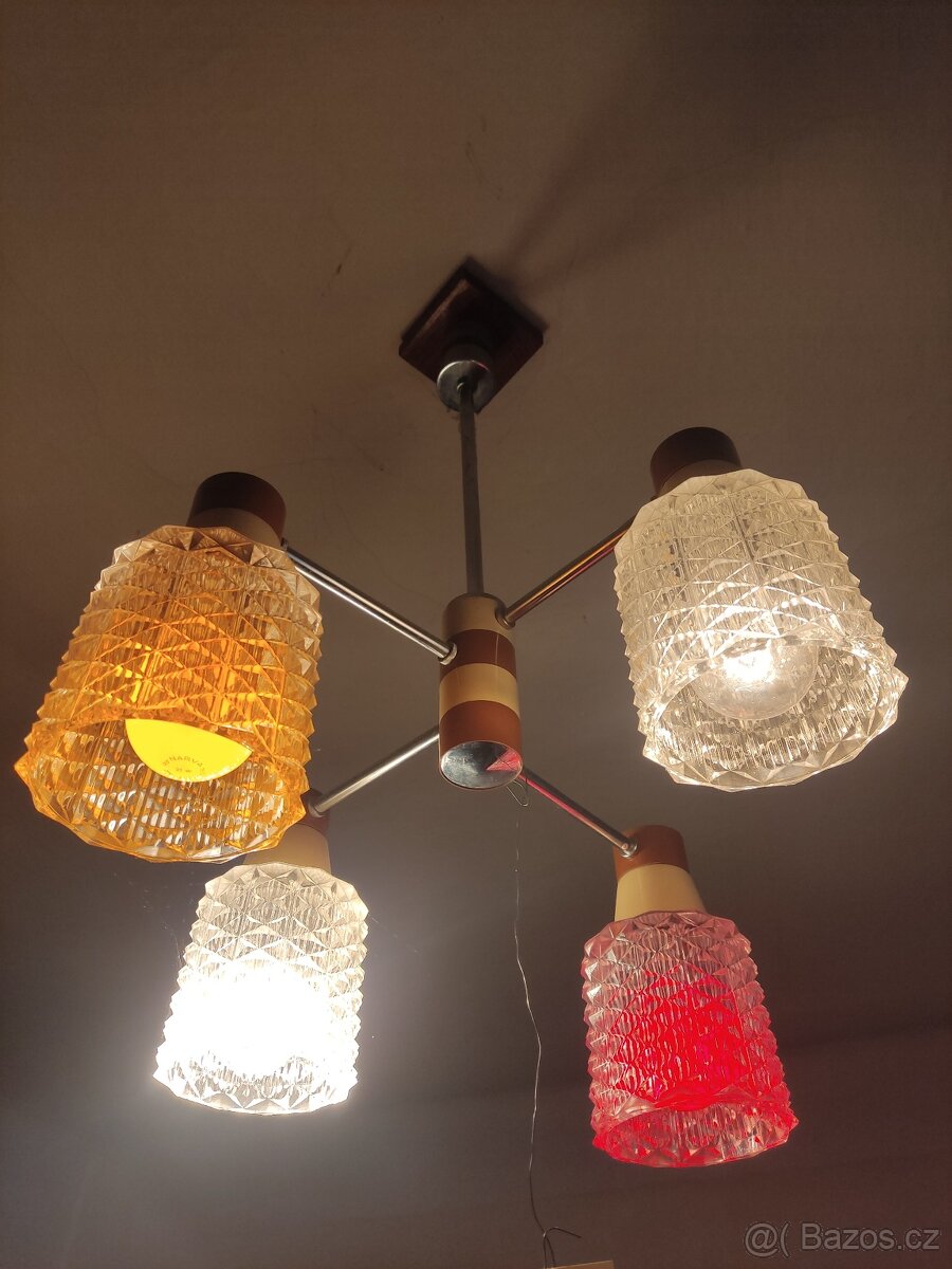 Lustr Drukov TW22, retro, osazený barevnými žárovkami