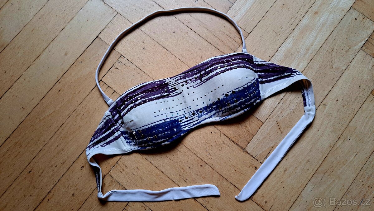 Zajímavý horní díl plavek zn.Calzedonia