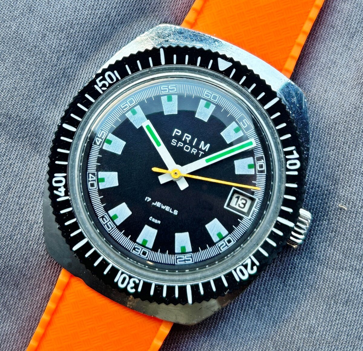 Československé mechanické vintage hodinky PRIM Sport 2