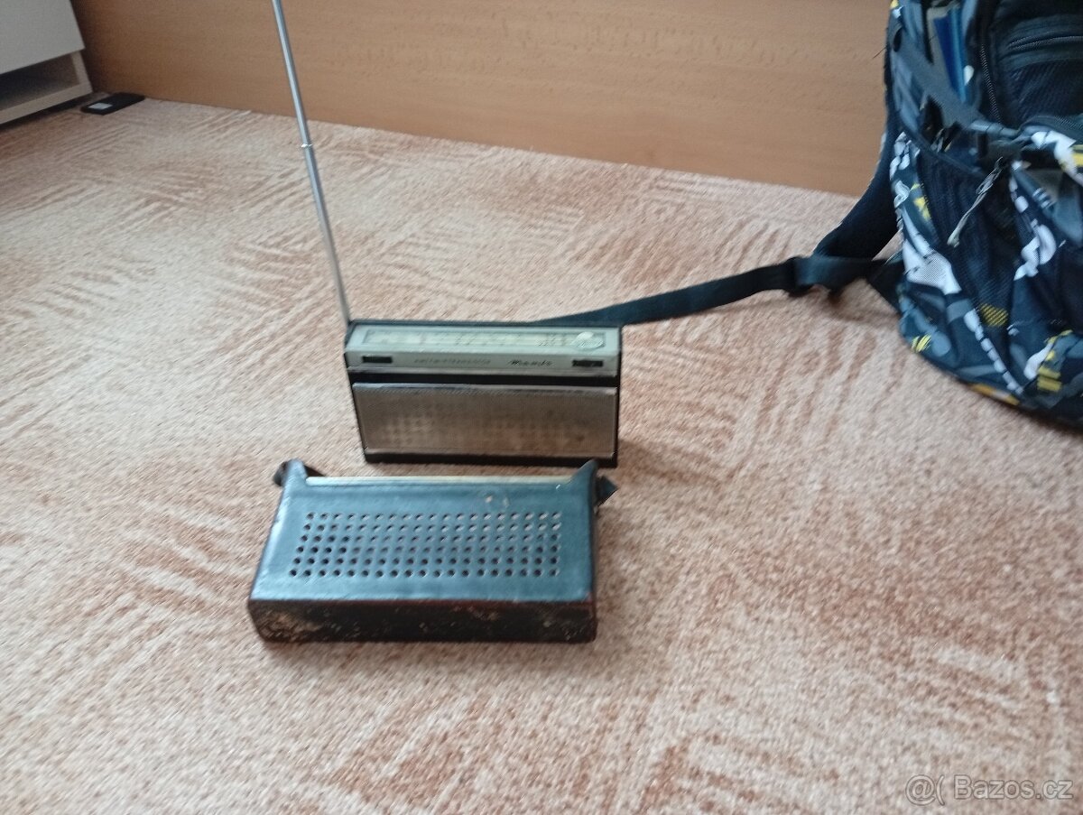 Retro radio
