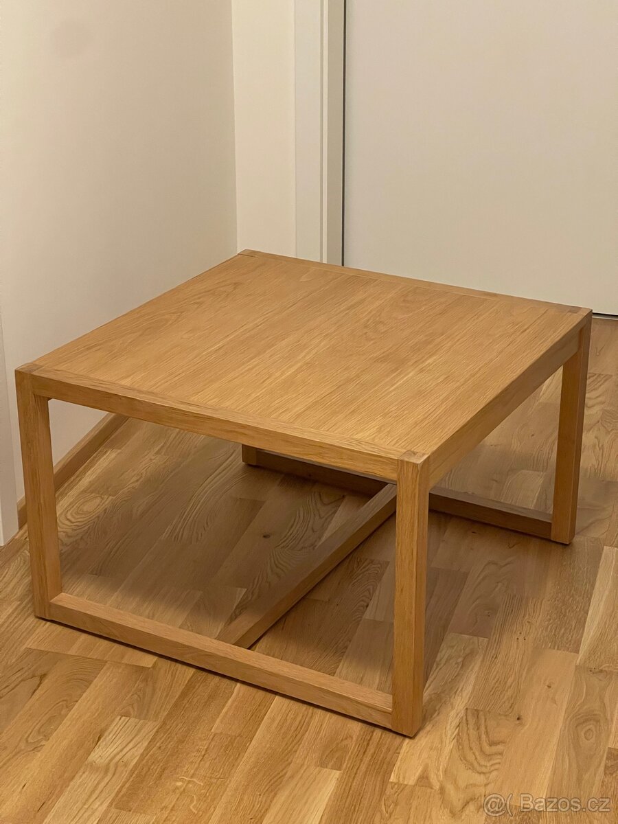 Konferenční stolek 70x70x45 cm
