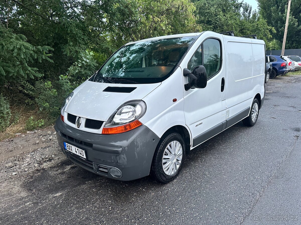 Renault trafic 2.5 dci 140