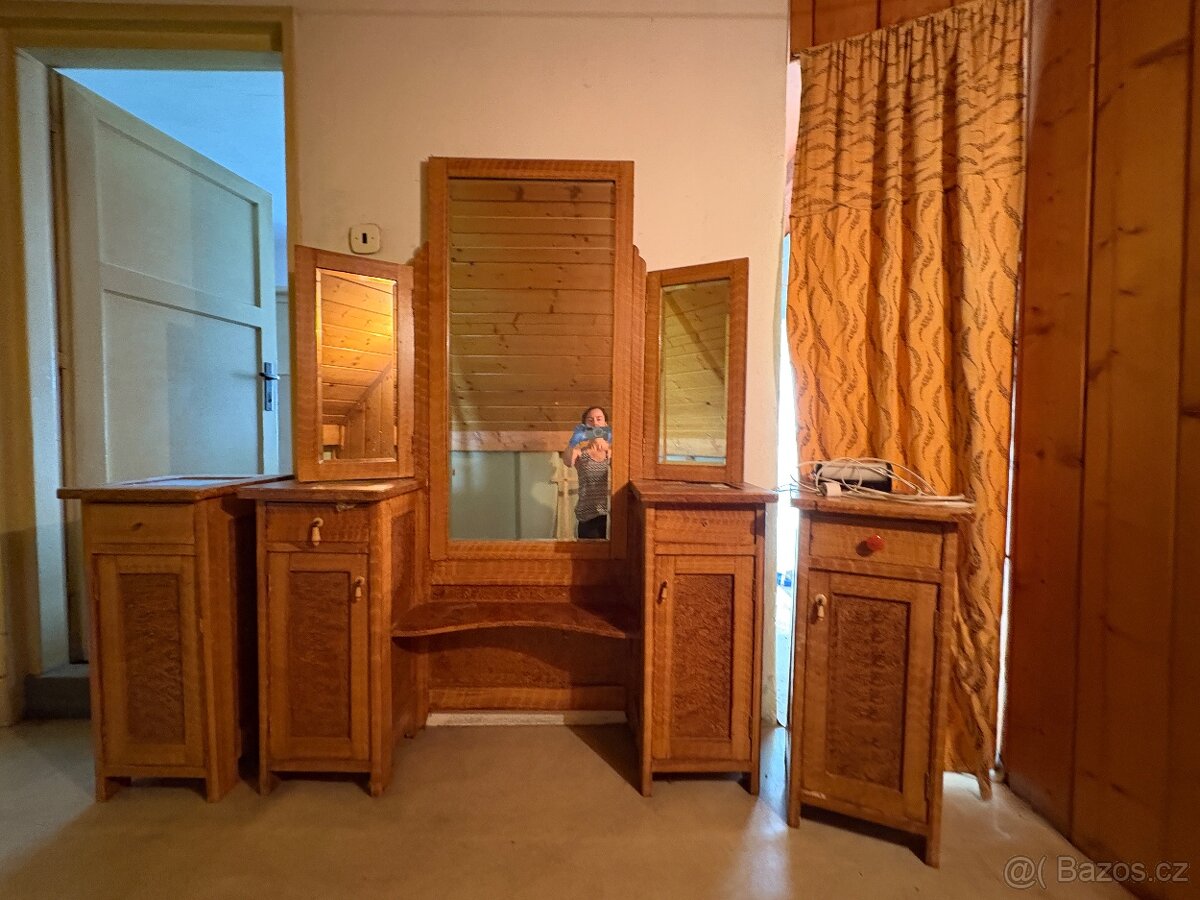 zrcadlo, skříně se zrcadlem retro 50-60 léta