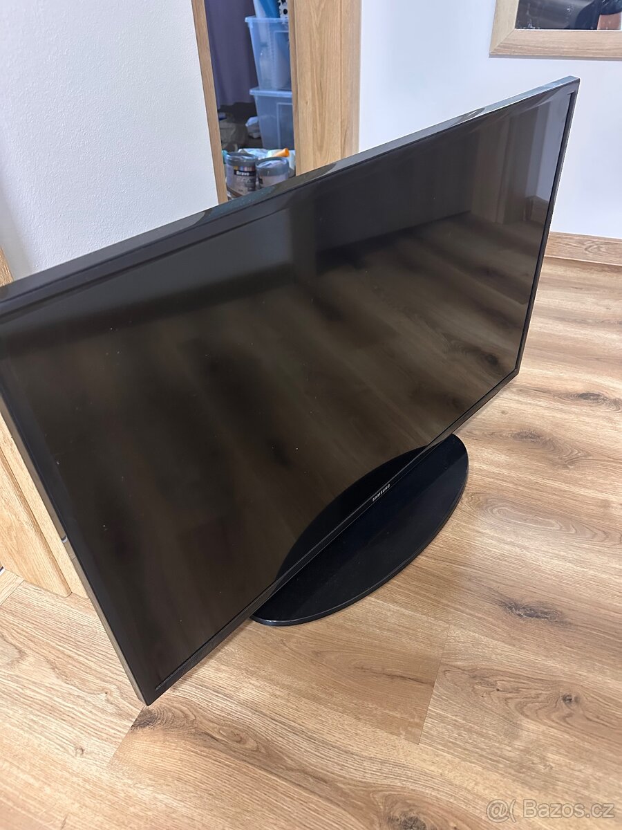 Televize Samsung 40 palců + Google Chromecast