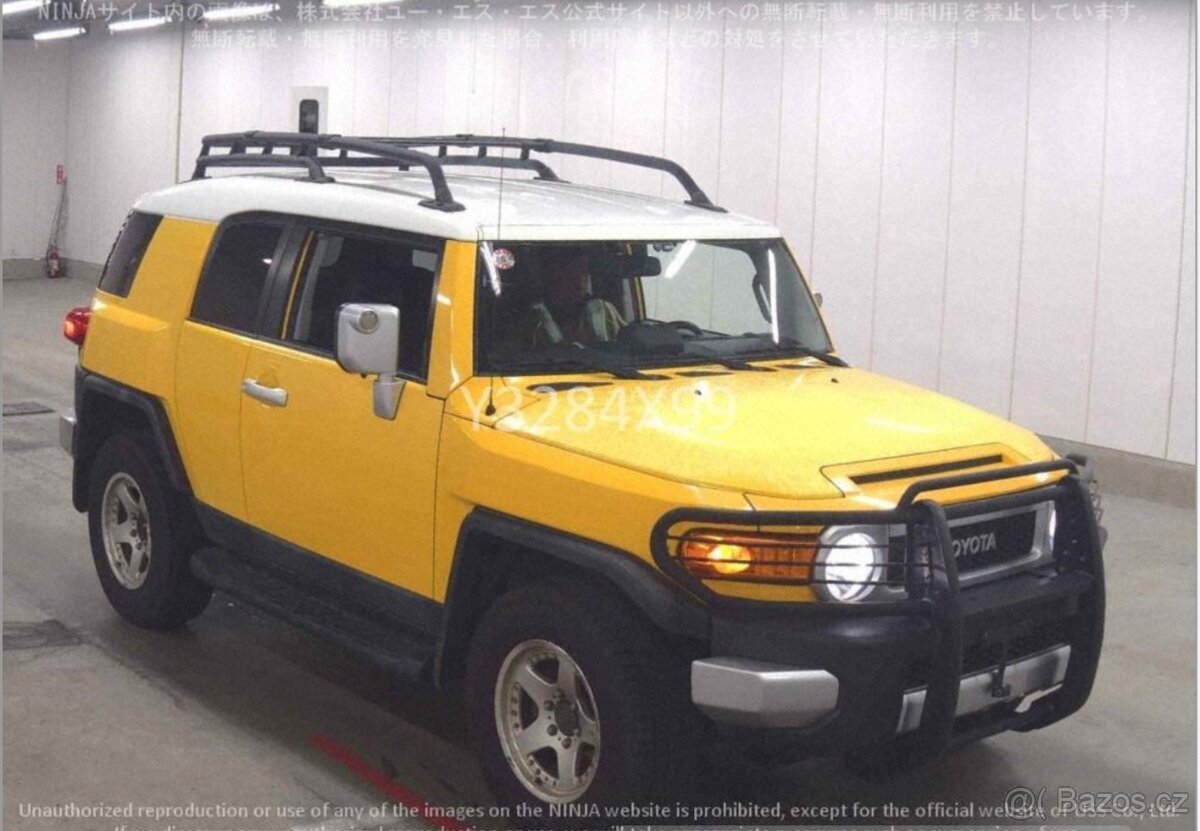 1 x Toyota FJ Cruiser