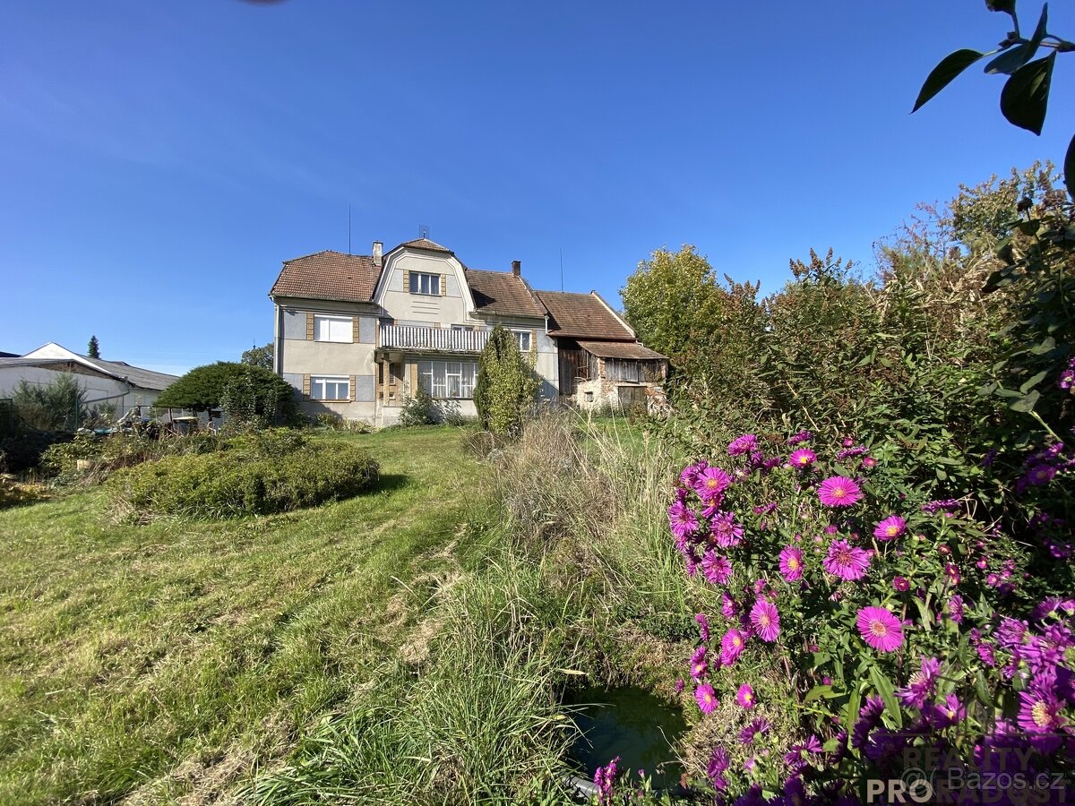 Prodej id. 1/2 domu v obci Křemačov, Mohelnice.