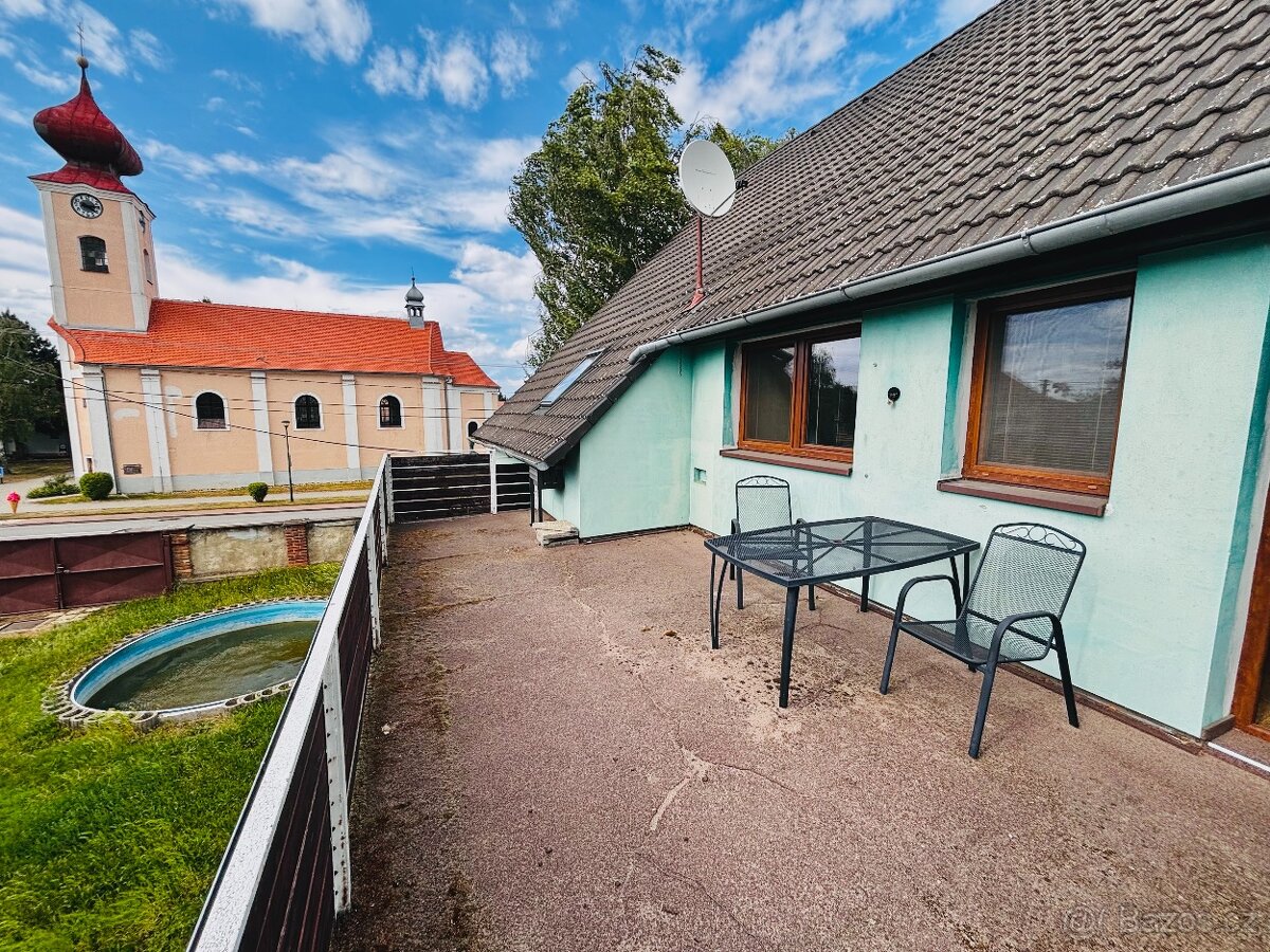 PASOHLÁVKY - Prodej rodinného domu s pozemkem