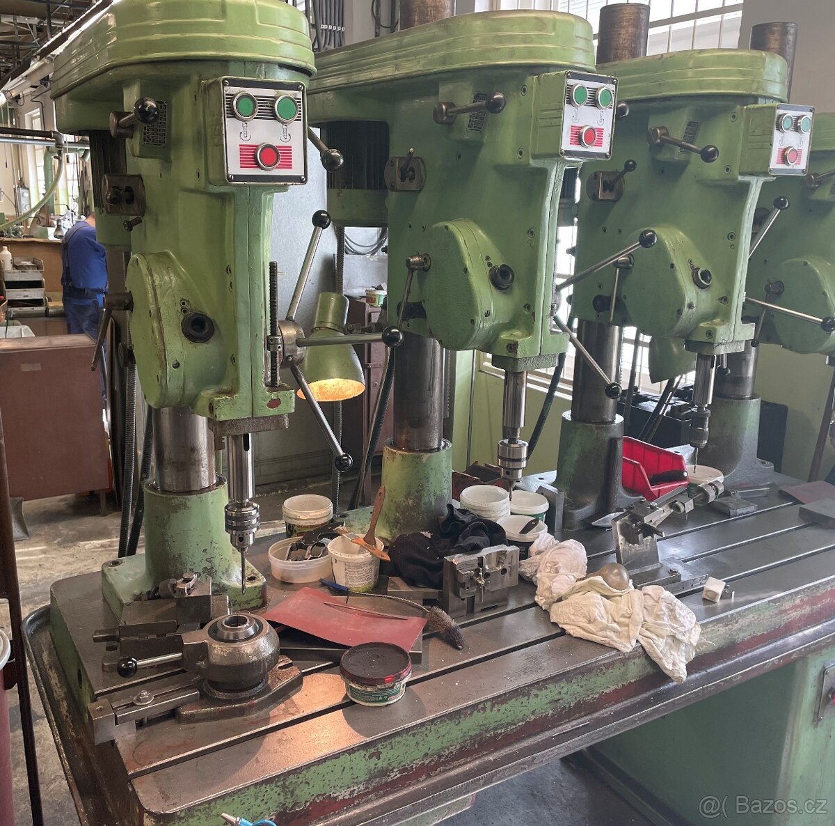 Stolní řadová vrtačka V20A/4