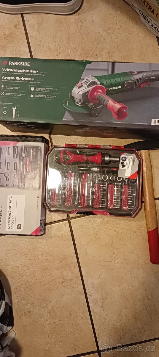 Úhlová bruska+goly