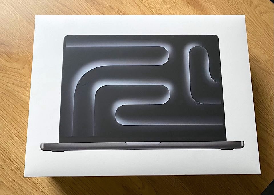 MacBook Pro 14 M5: 512GB, 16GB RAM, Office, ZÁRUKA 2 roky