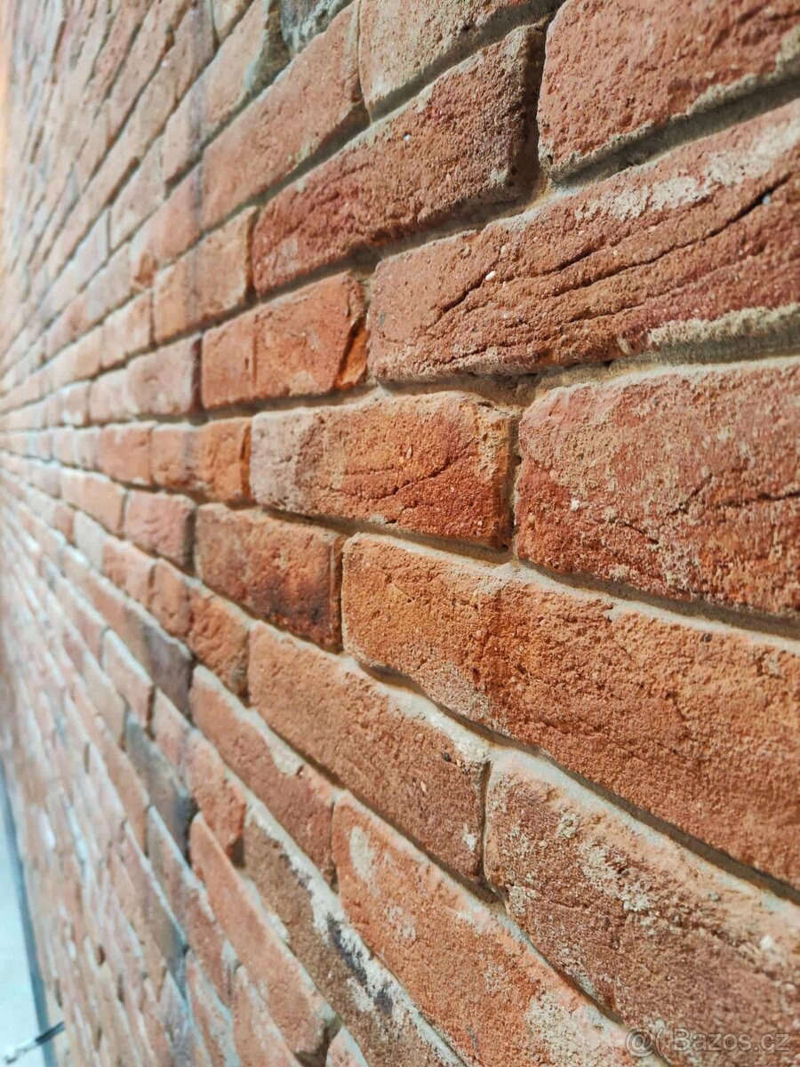 Cihlový obklad pásky z cihly