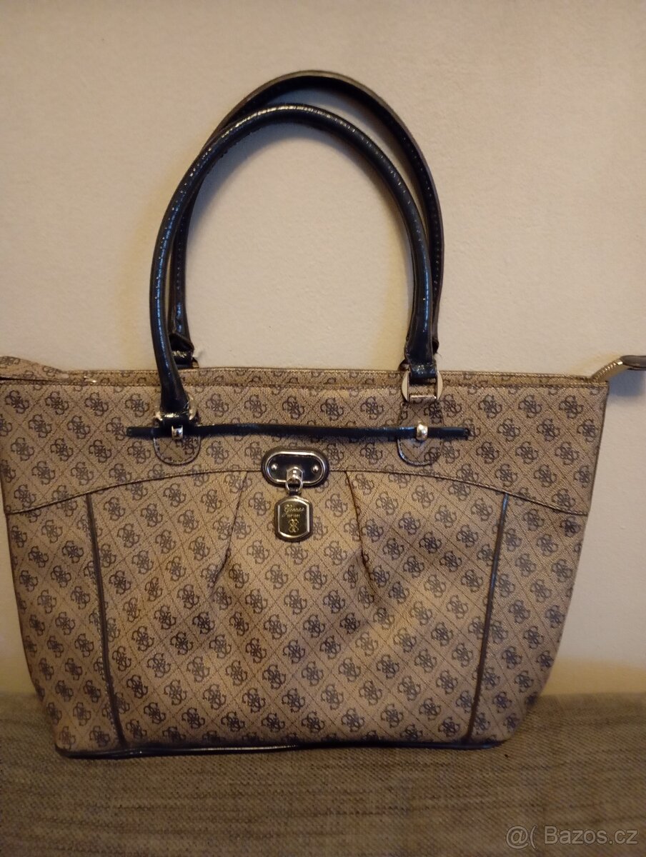 Kabelka Guess
