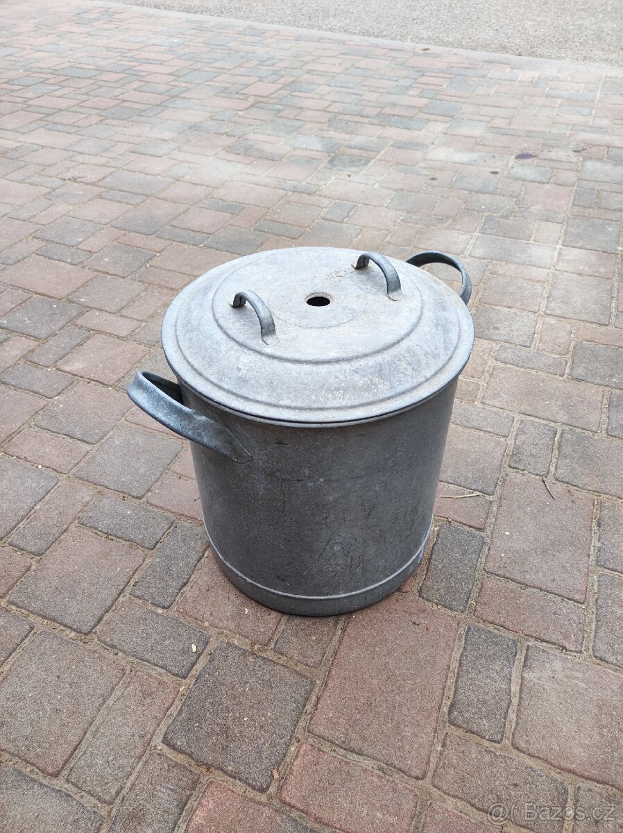 Pozinkovaný zavařovací hrnec