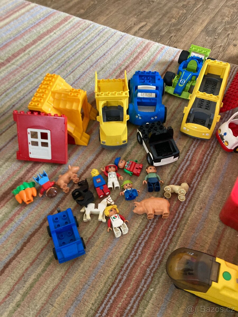 Lego Duplo vlak a další
