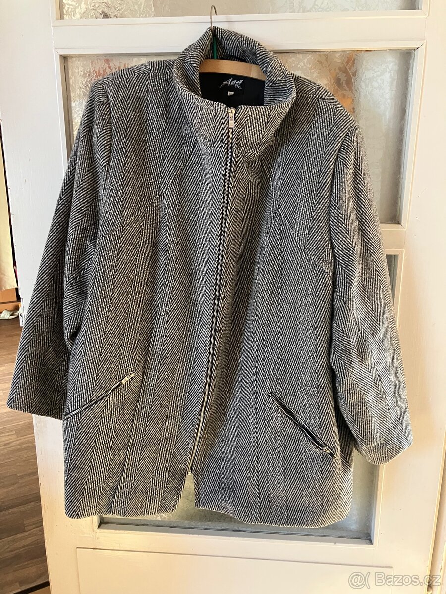 Daruji nebo za symbolickou cenu zimní kabat