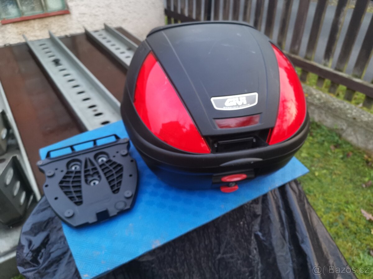 Horní kufr Givi Monokey