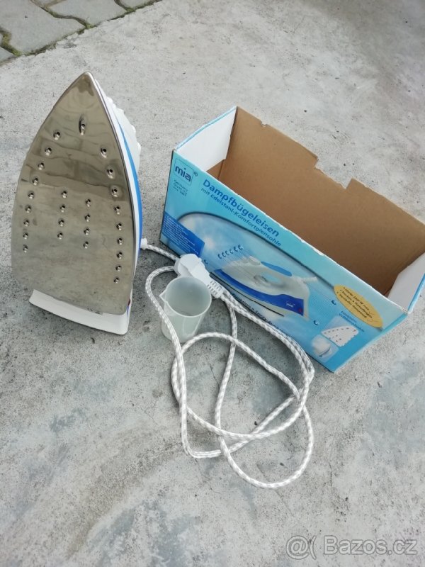 Napařovací žehlička