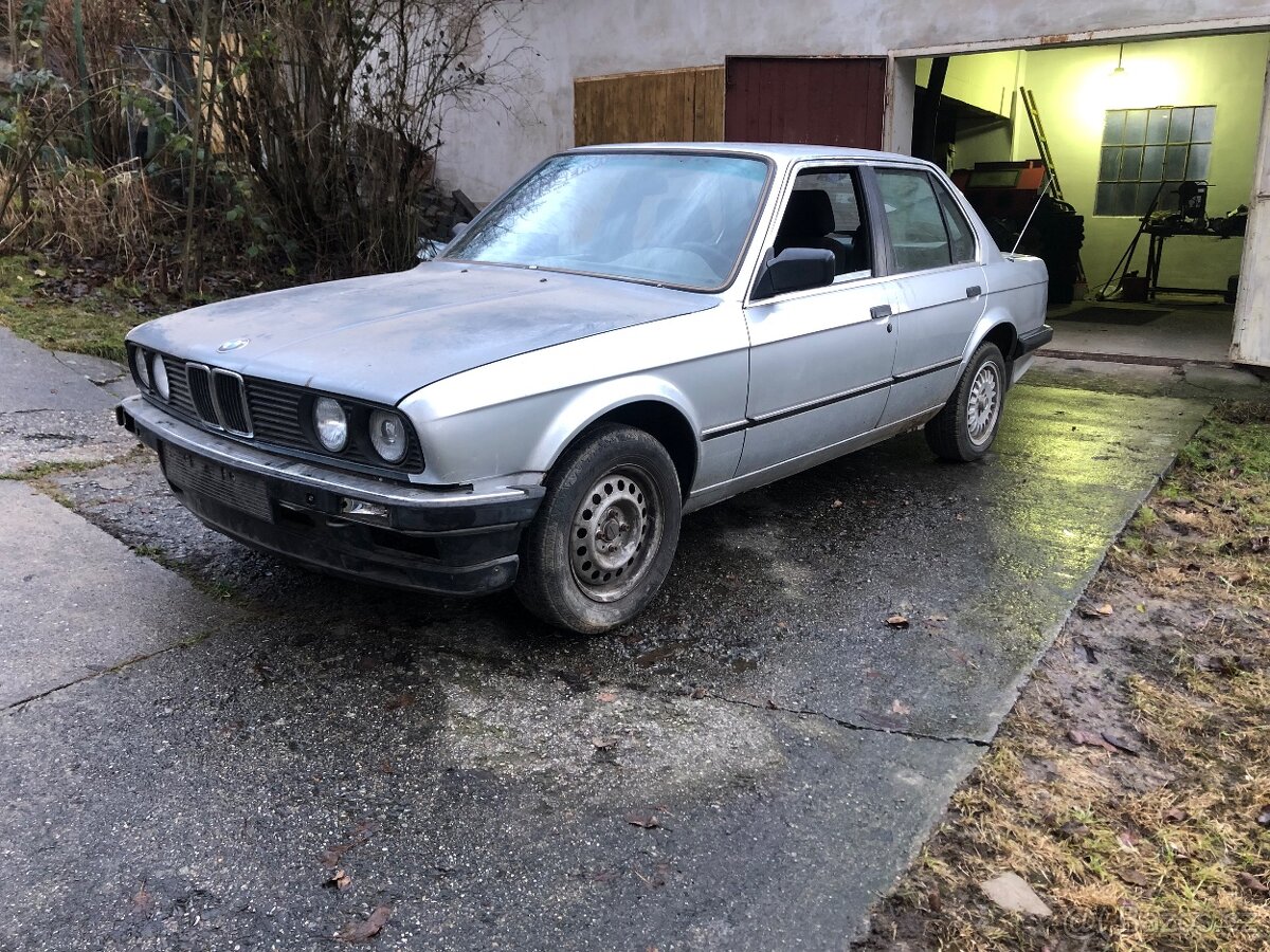 Predam BMW e30 316i chromak m10