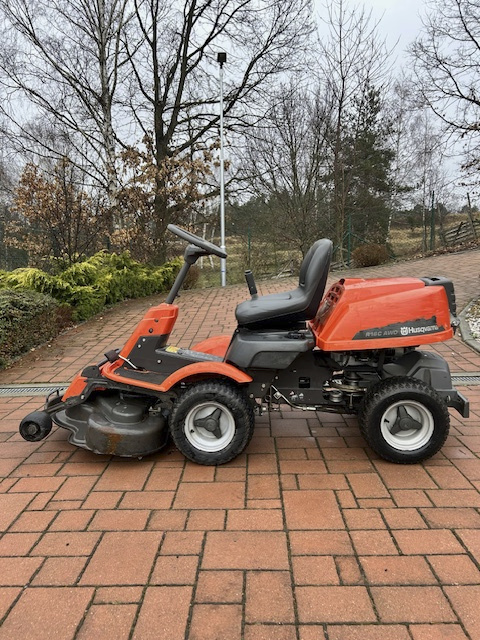Rider Husqvarna R16C AWD
