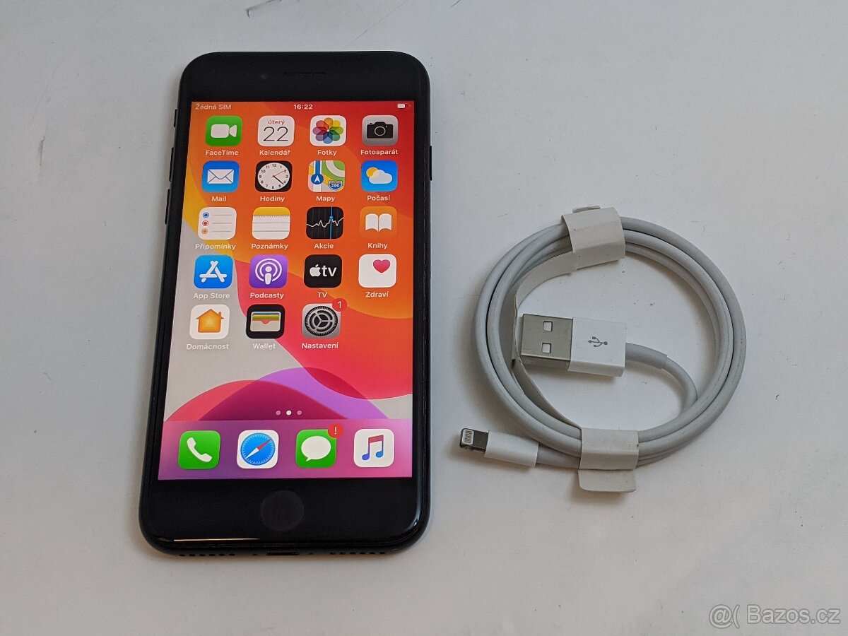 iPhone 7 32gb black. Baterie 97%. Záruka 6 měsíců.