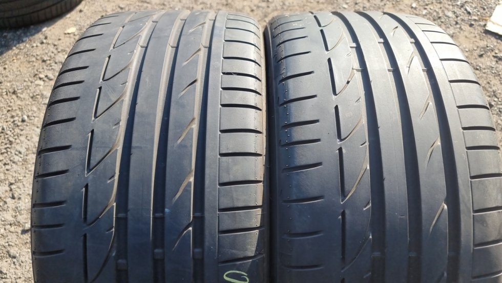 Letní pneu 255/35/19 Bridgestone RFT