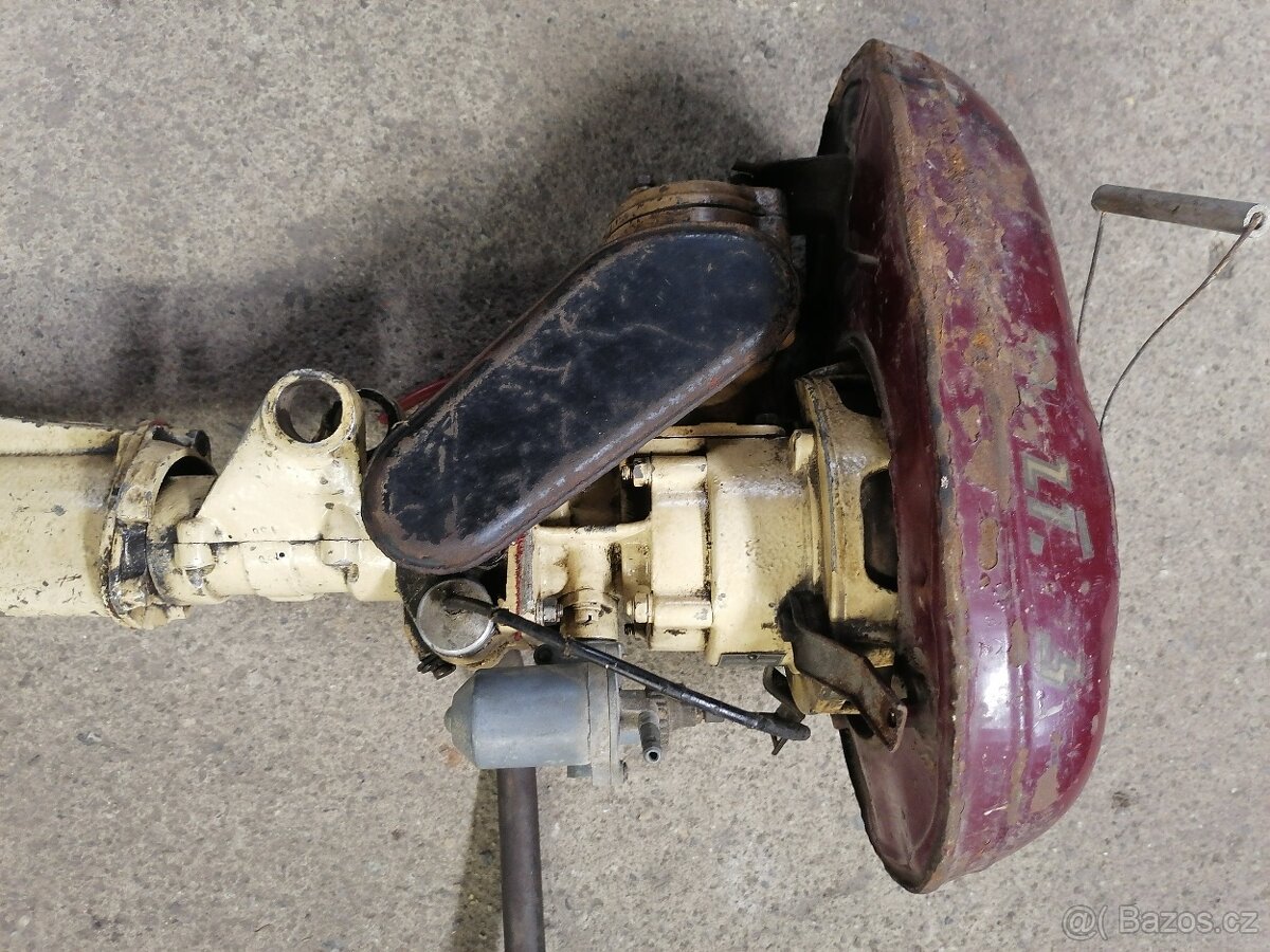 Přívěsný motor Orlík 3