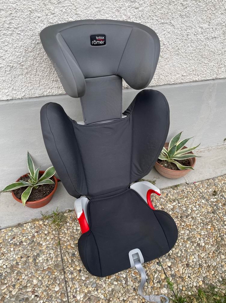 Pěkná autosedačka 15-36 kg