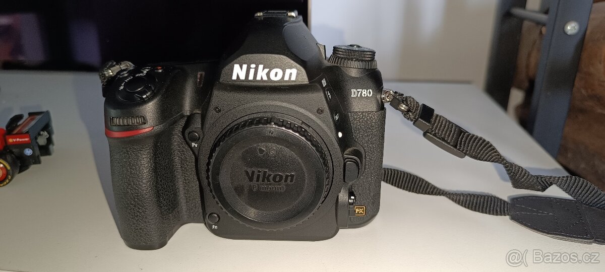 Nikon D780