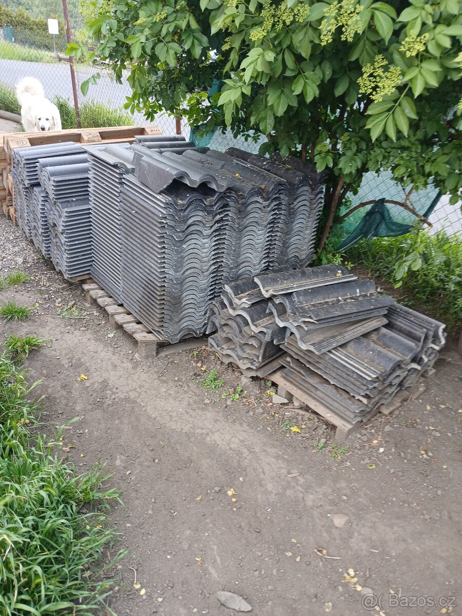 Střešní tašky betonové Terran Danubia černá