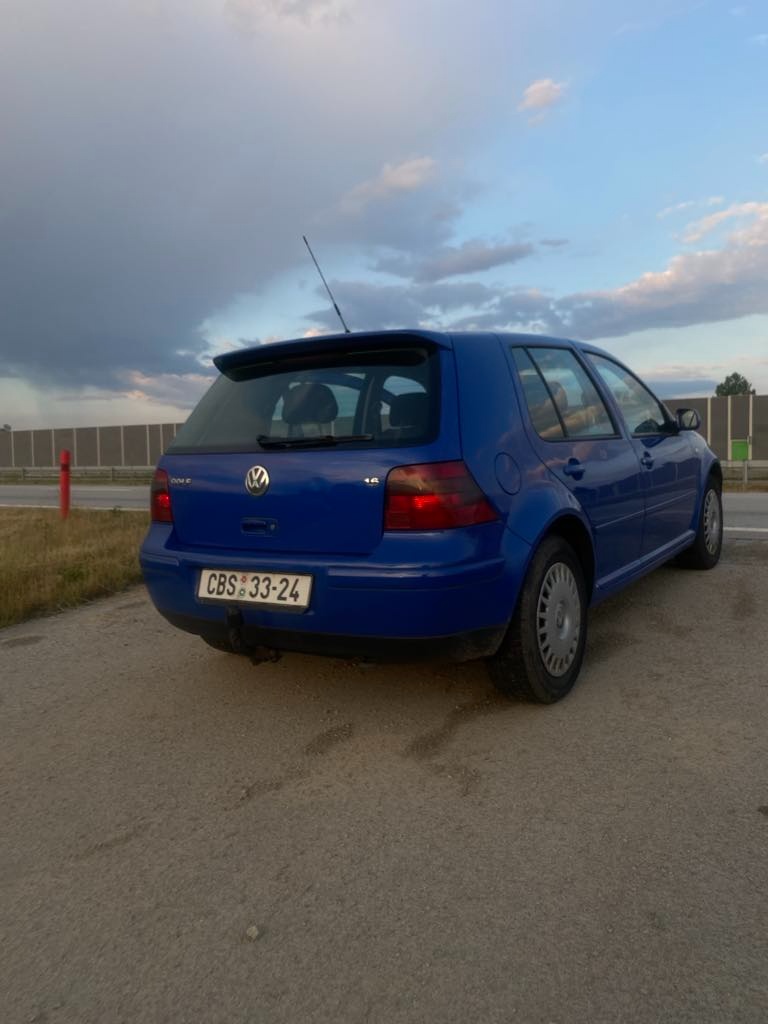 Golf IV 1.6 2000