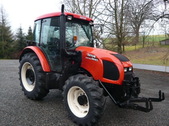 Zetor 8441 Proxima s čelní hydraulikou
