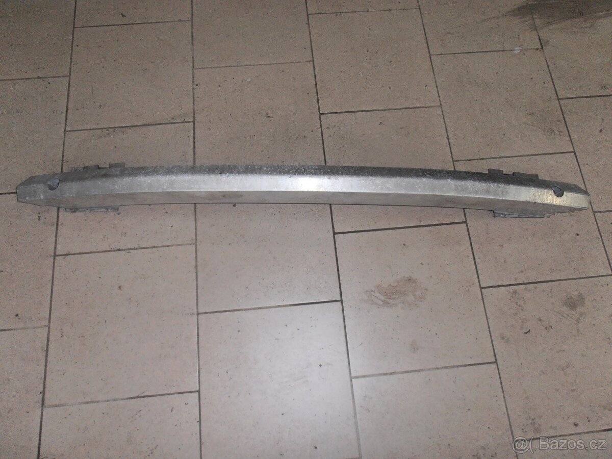Audi A3, příčka zadního nárazníku. 96-03