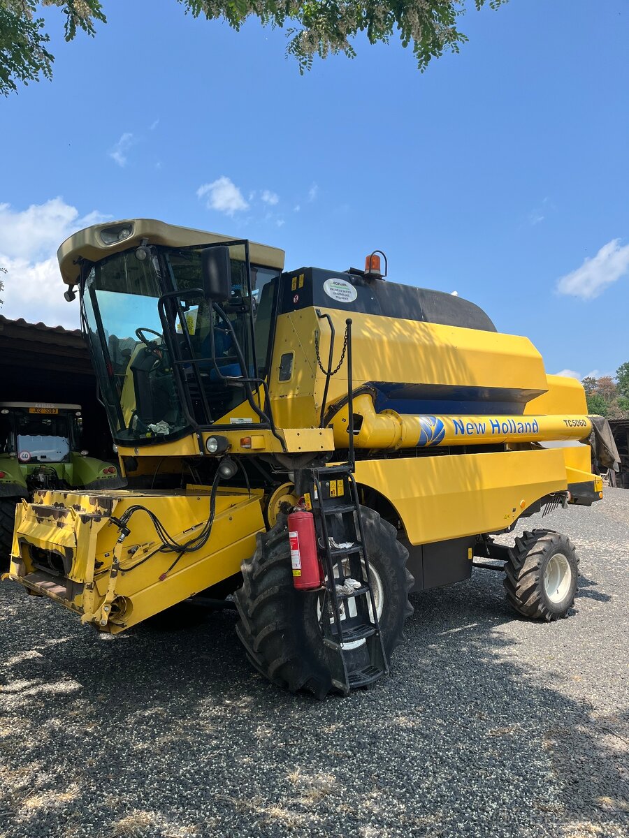 Sklízecí mlátička new holland TC 5060