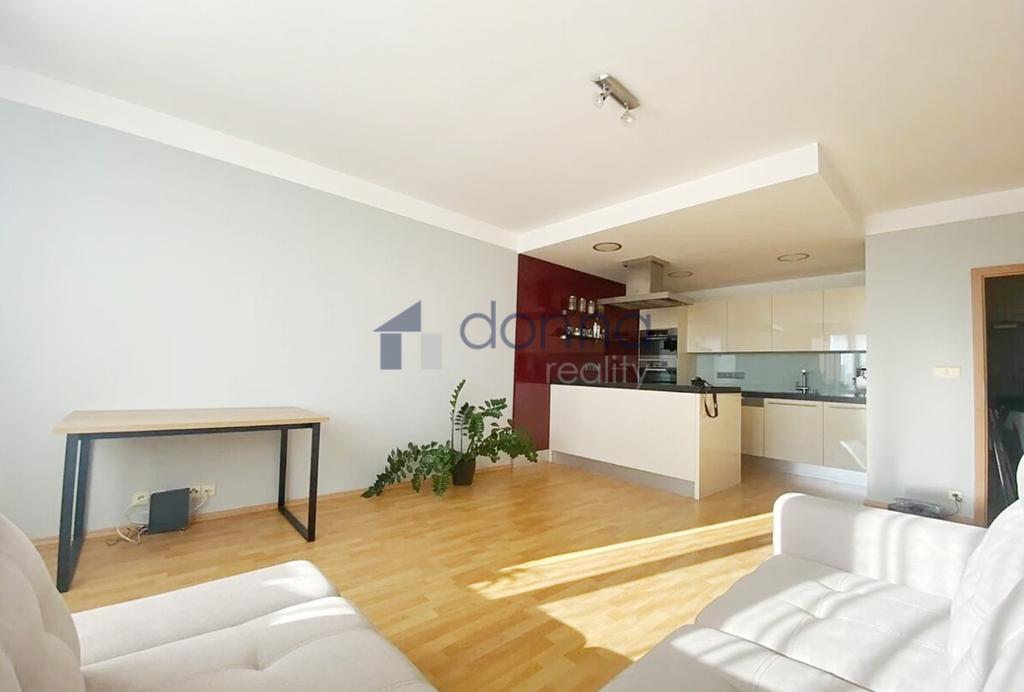 Pronájem bytu 2+kk, 72m², ul. Na Slatince, Praha 10 - Záběhl