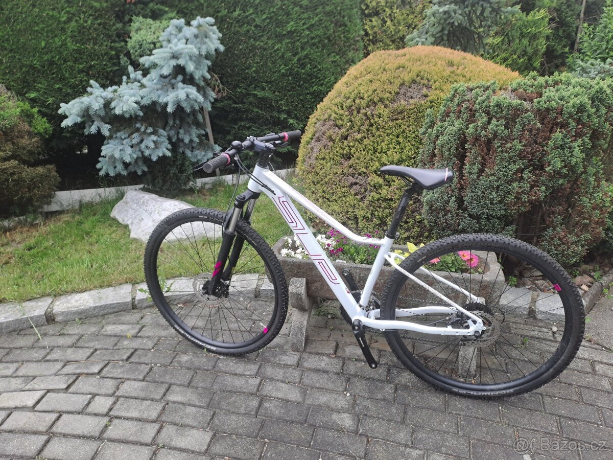 Superior XC 819 W