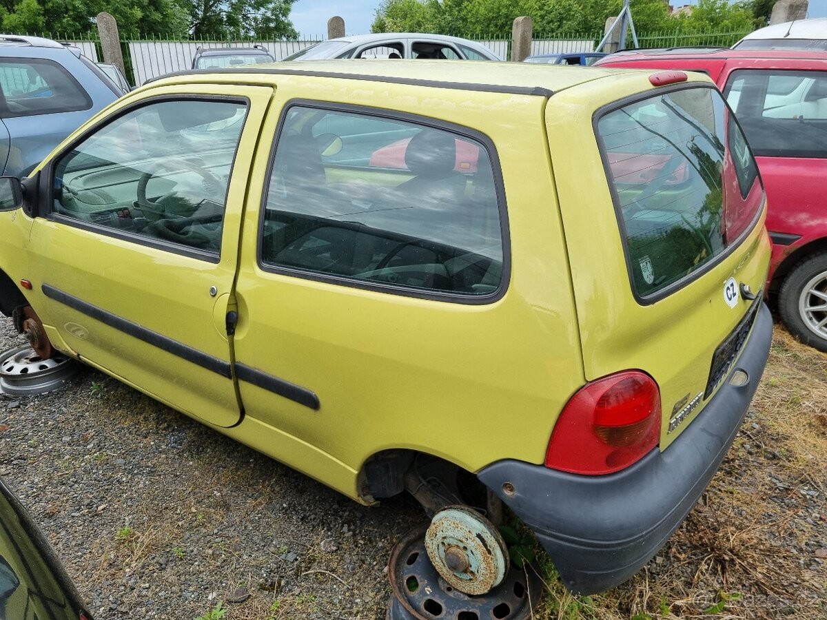 RENAULT TWINGO