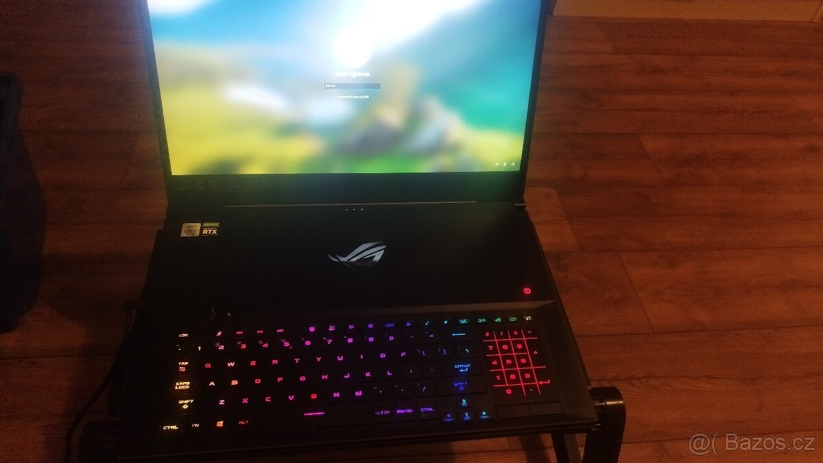ASUS ROG Zephyrus S17, černá