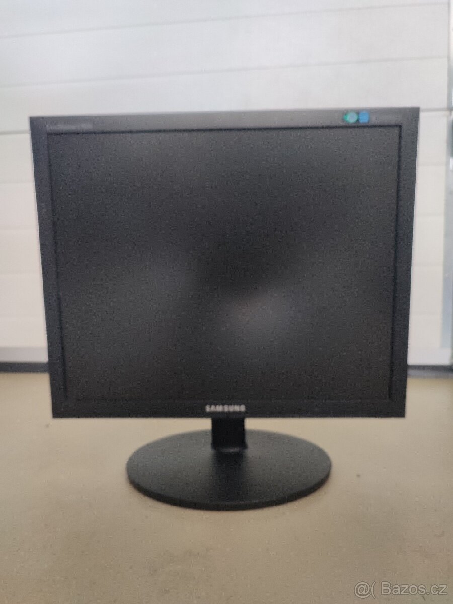 Monitor Samsung syncmaster 1920 19"