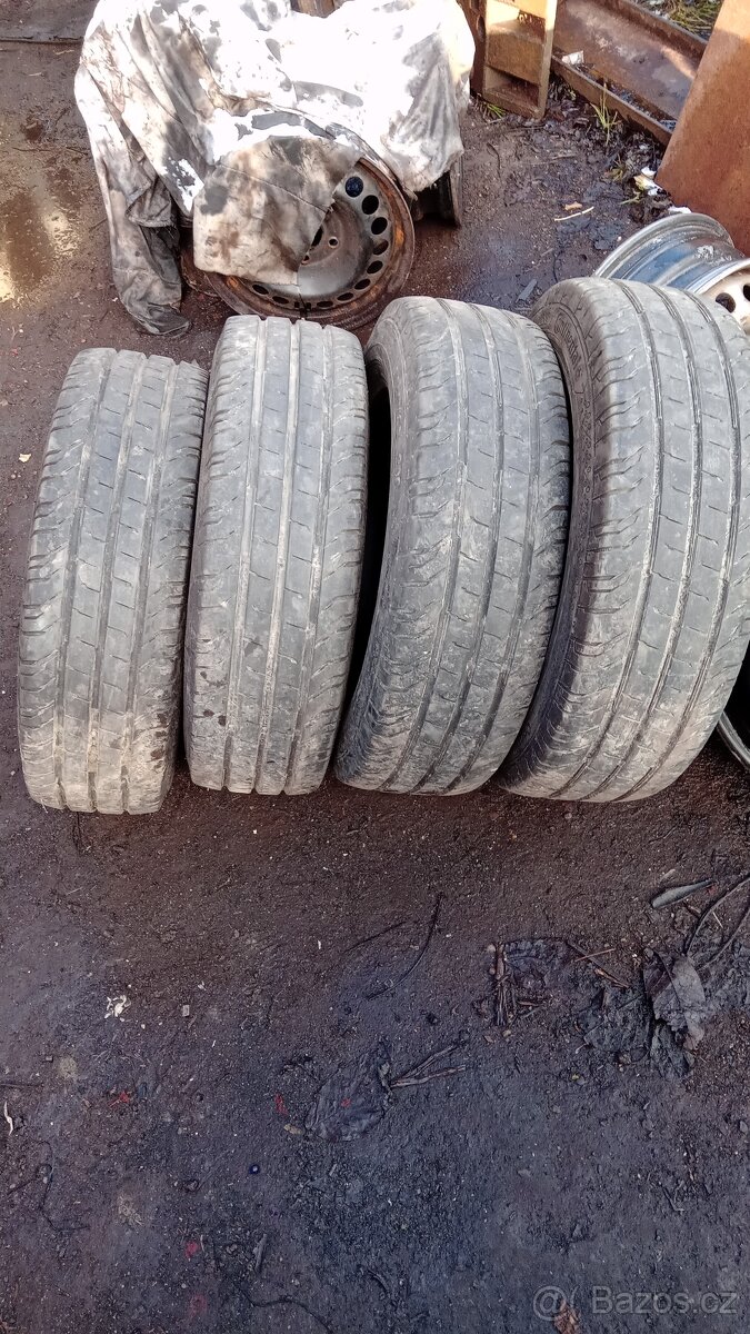 195/70 R15C