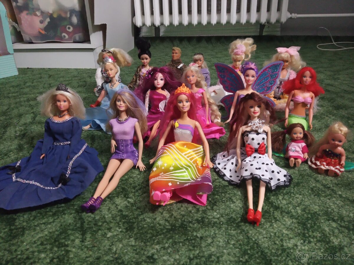 Panenky Barbie,auto, kůň...obrovská sbírka