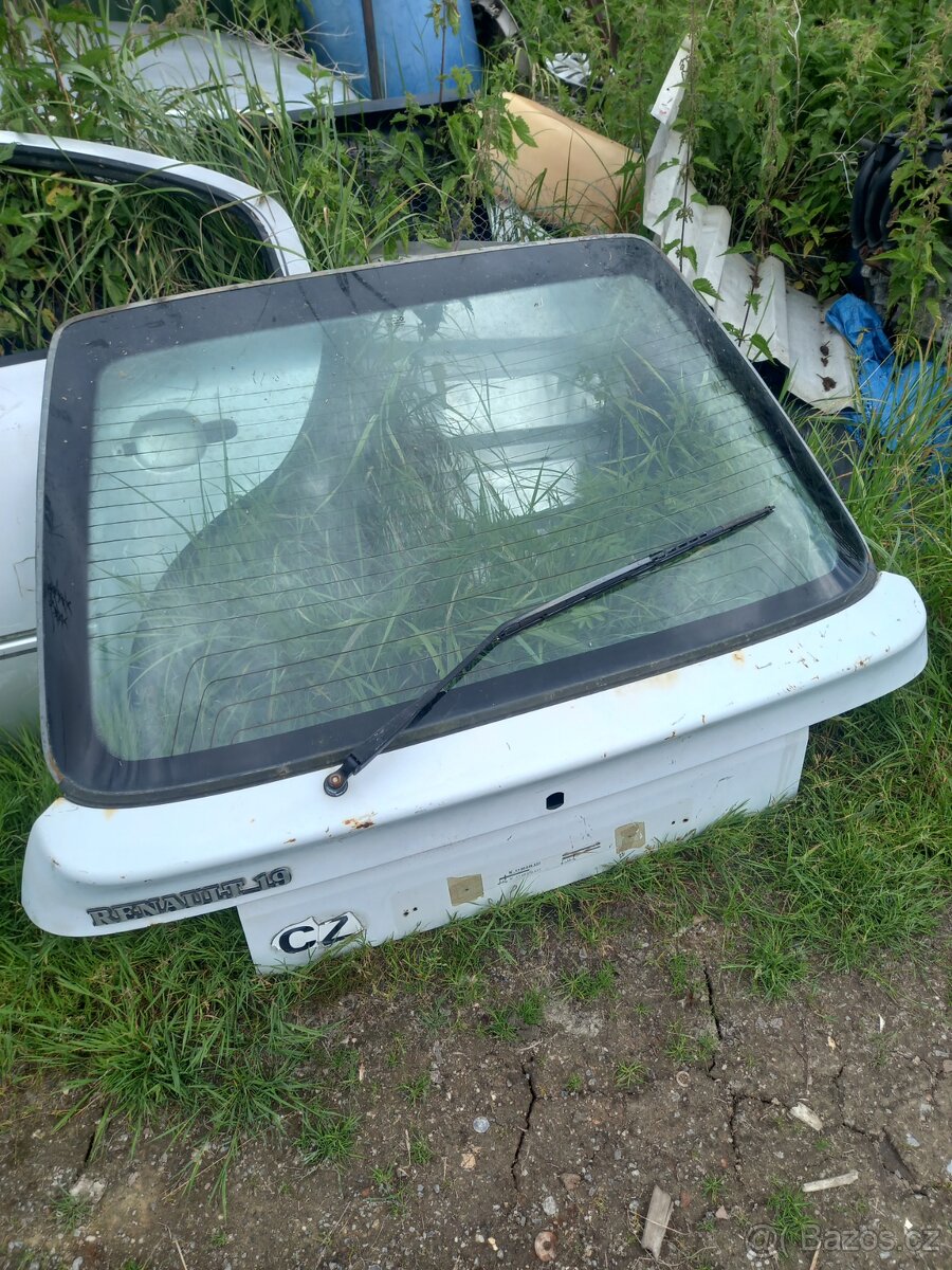 Renault 19
