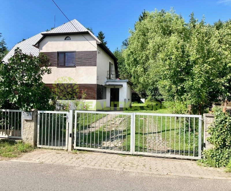 Pronájem RD 4+1 Hvozdná, okr. Zlín, CP 1135 m2